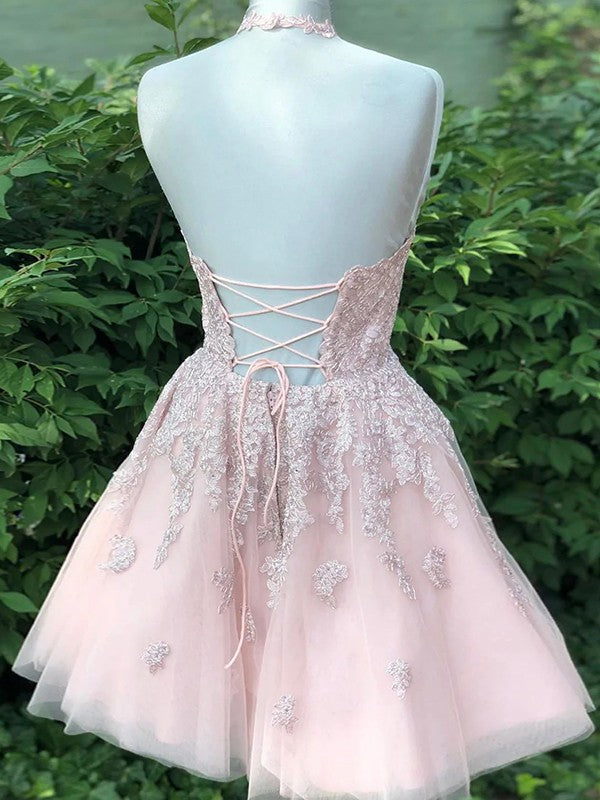 Vestidos cortos/mini de corte A/princesa con apliques de tul y cuello halter sin mangas